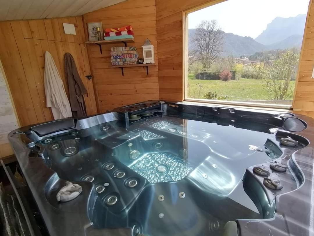 Chambre Familiale "Le Pecher" Saillans  Екстериор снимка